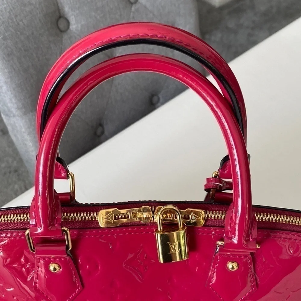 Louis Vuitton Pink Rose Indian Leather Monogram Vernis Alma GM Pristine, COA